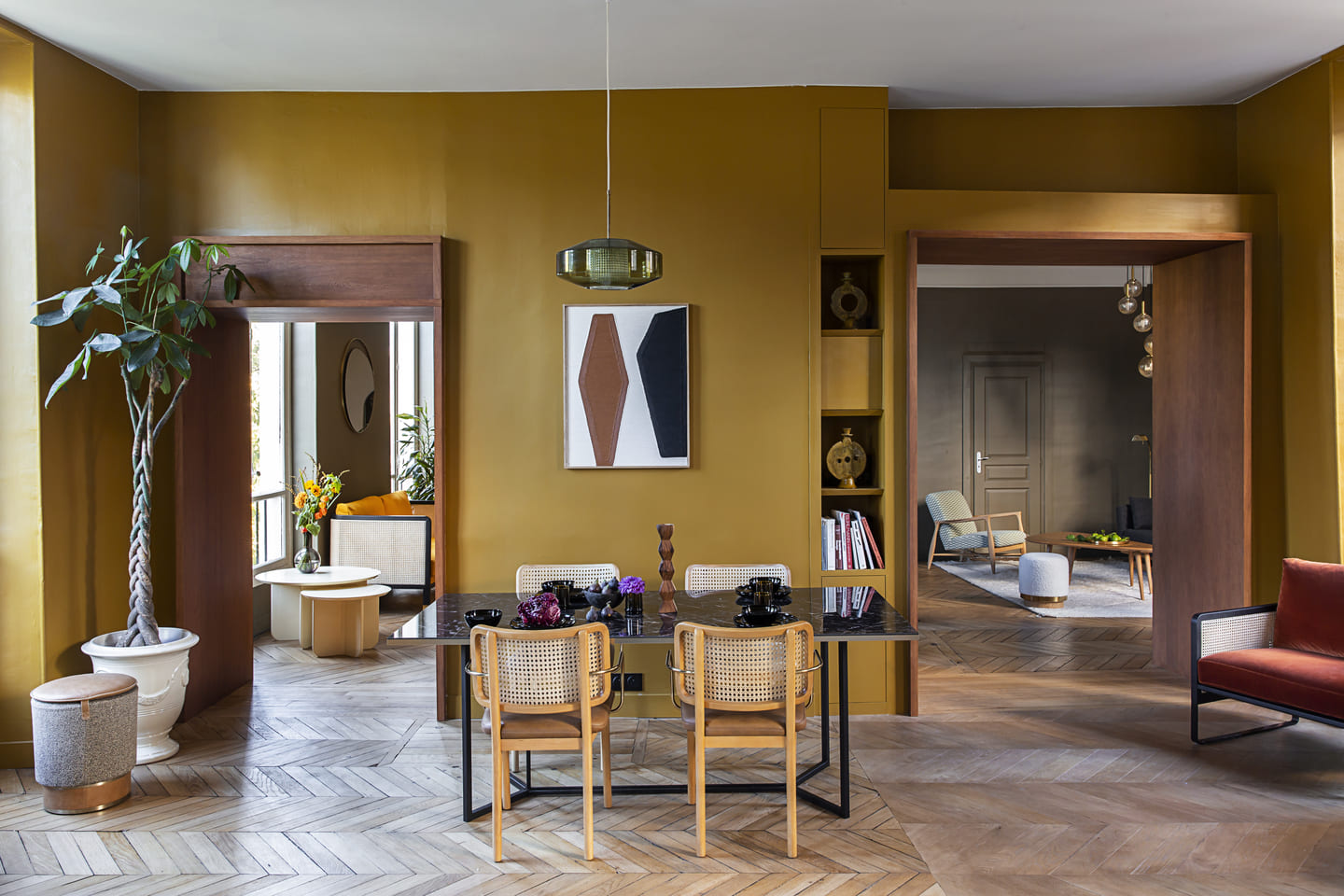 FL-34110 Appartement Red Edition